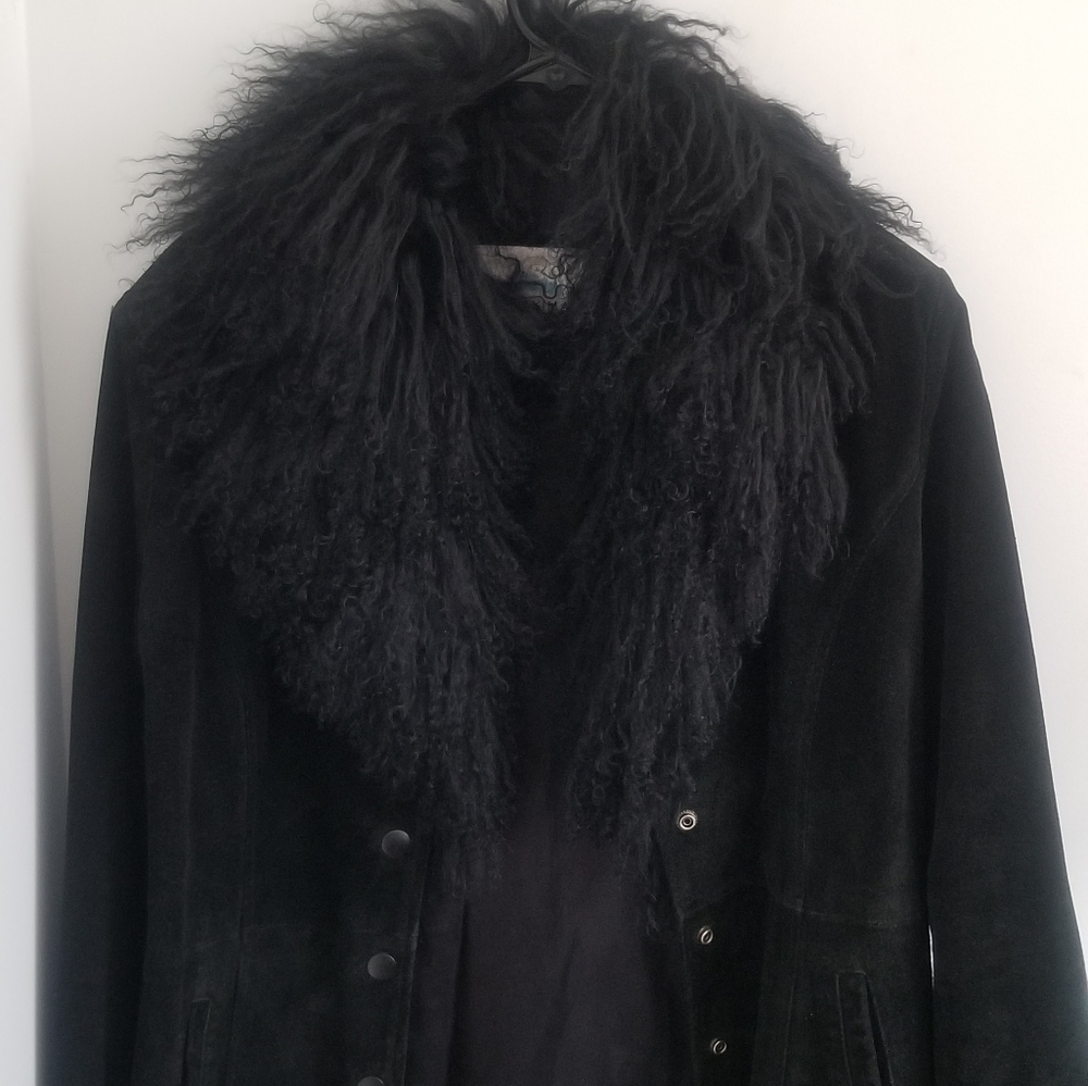 MONGOLIAN FUR / BLACK SUEDE - 1970S CUT - COAT